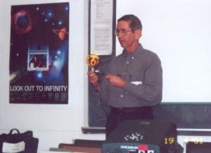 Doug Jenkins of Warren Central High School sharing a demonstration at the Physics Teachers Alliance in Spring 2001.